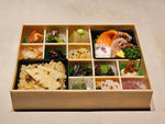 画像をギャラリービューアに読み込む, 月替り弁当：5月のメイン「神戸須磨サーモンの塩麹焼き」
